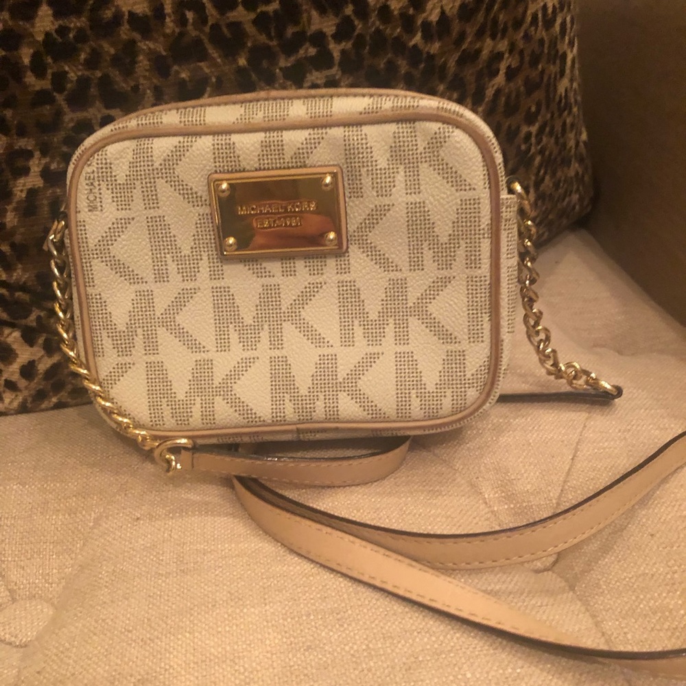 Michael Kors purse